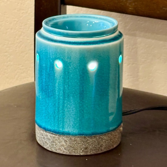 Scentsy Other - 🩵Scentsy Ceramic Ocean Blue Wax Warmer🩵